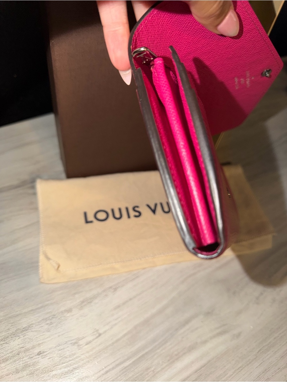 🔥SALE!🔥 Louis Vuitton Pink Epi Leather Envelope Wallet - Picture 7 of 9